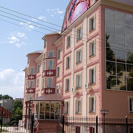 Kurmet Hotel Uralsk Exterior foto