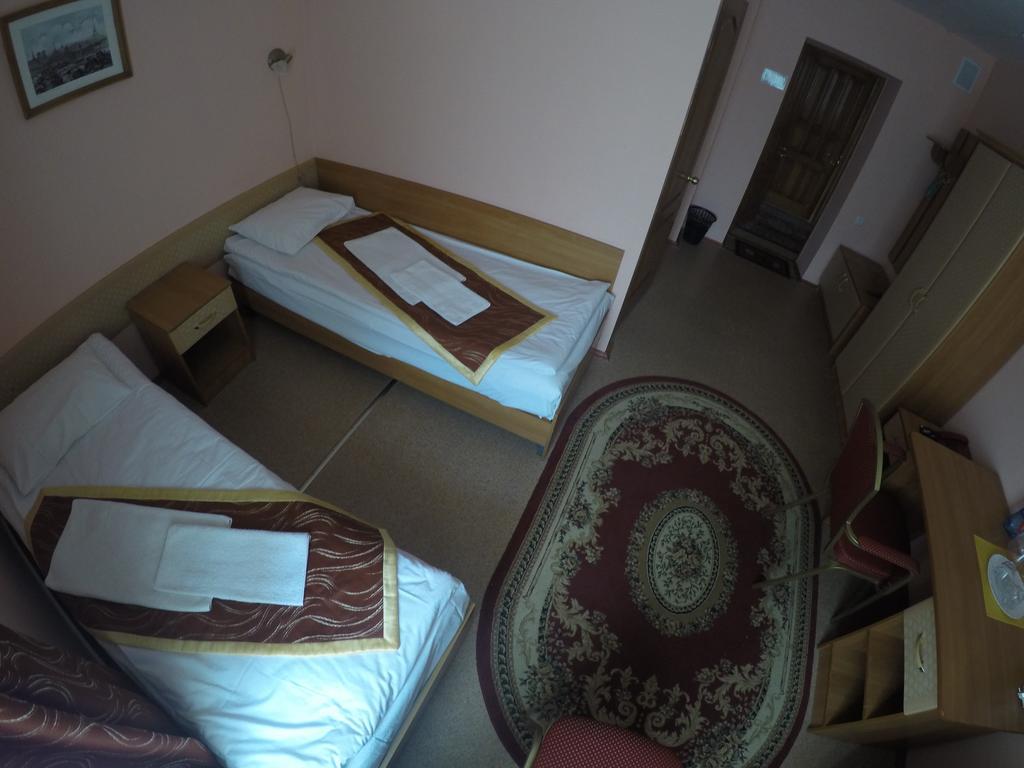 Kurmet Hotel Uralsk Quarto foto
