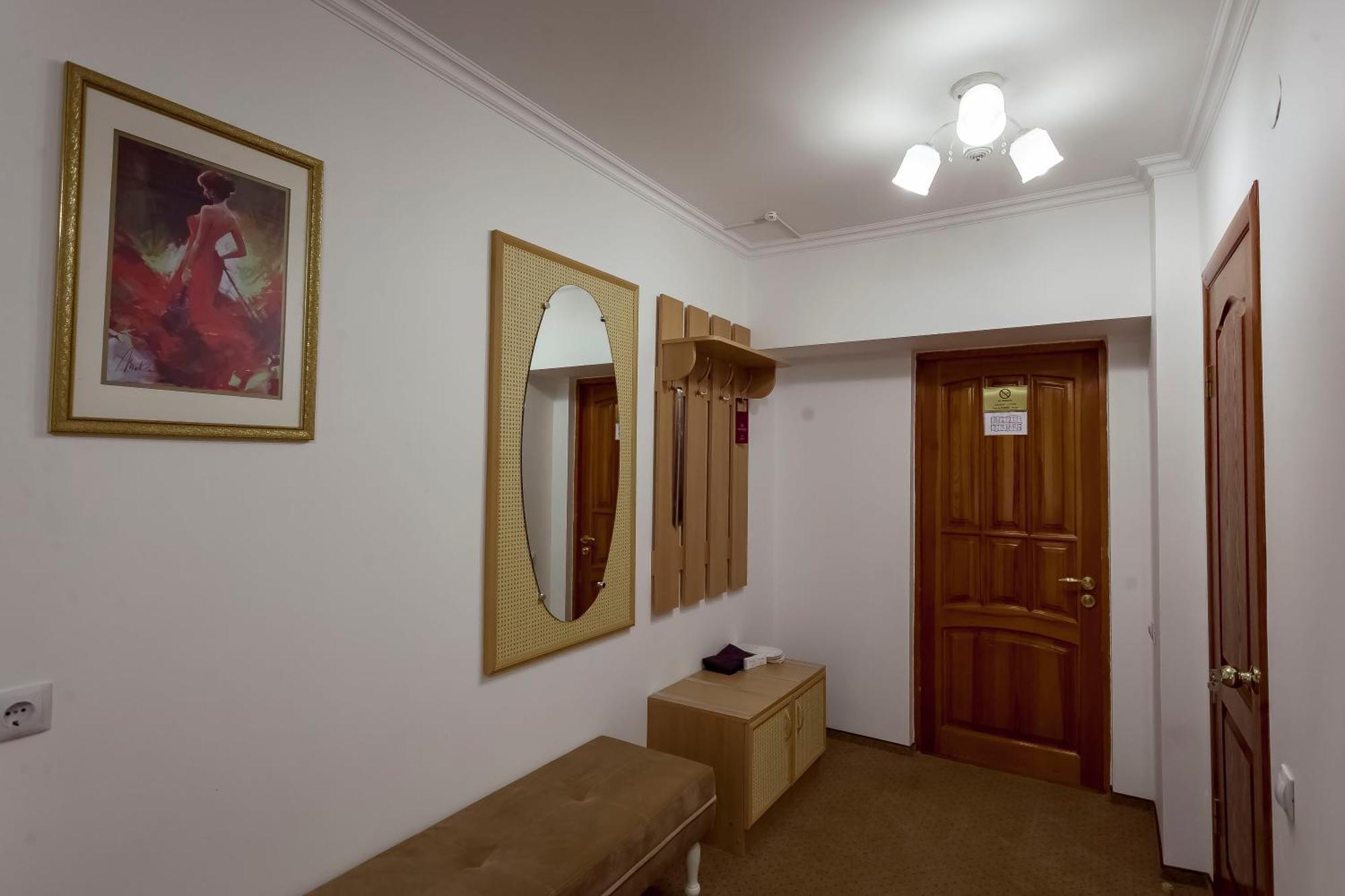 Kurmet Hotel Uralsk Exterior foto