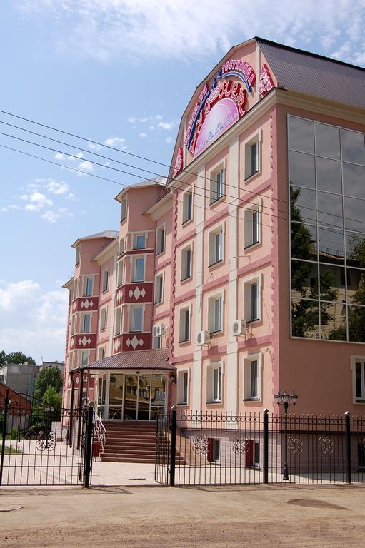 Kurmet Hotel Uralsk Exterior foto